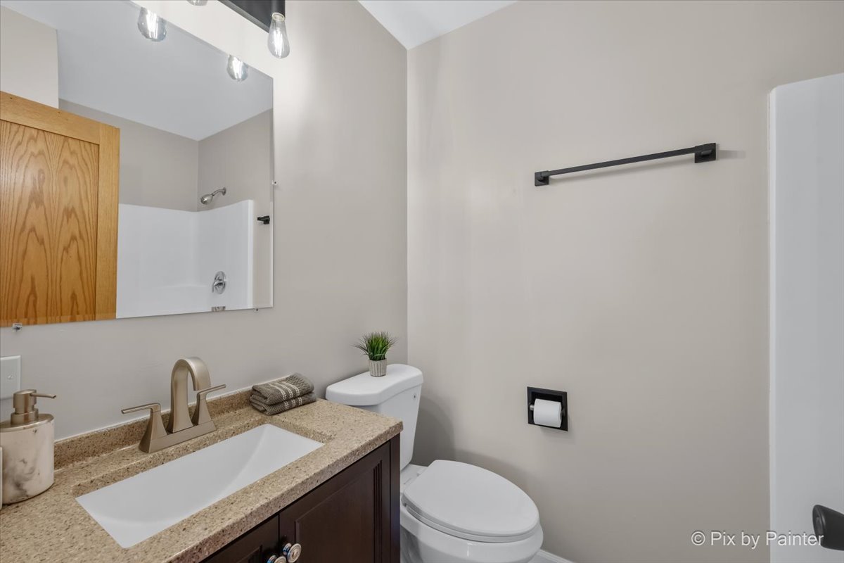 310 Lily Lane Property Photo 6