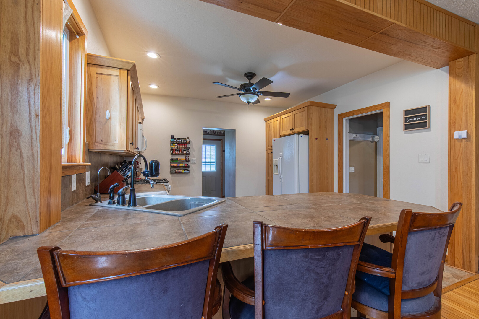 628 N Euclid Avenue Property Photo 6