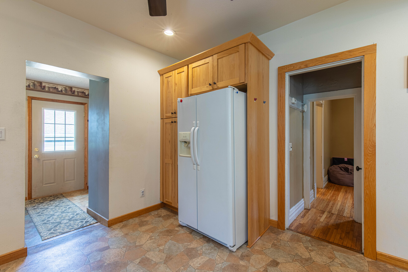 628 N Euclid Avenue Property Photo 8