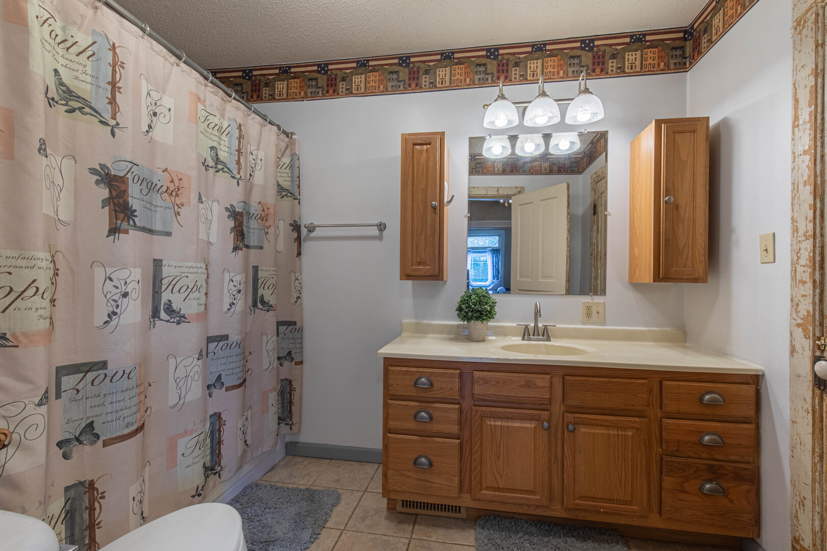 628 N Euclid Avenue Property Photo 12