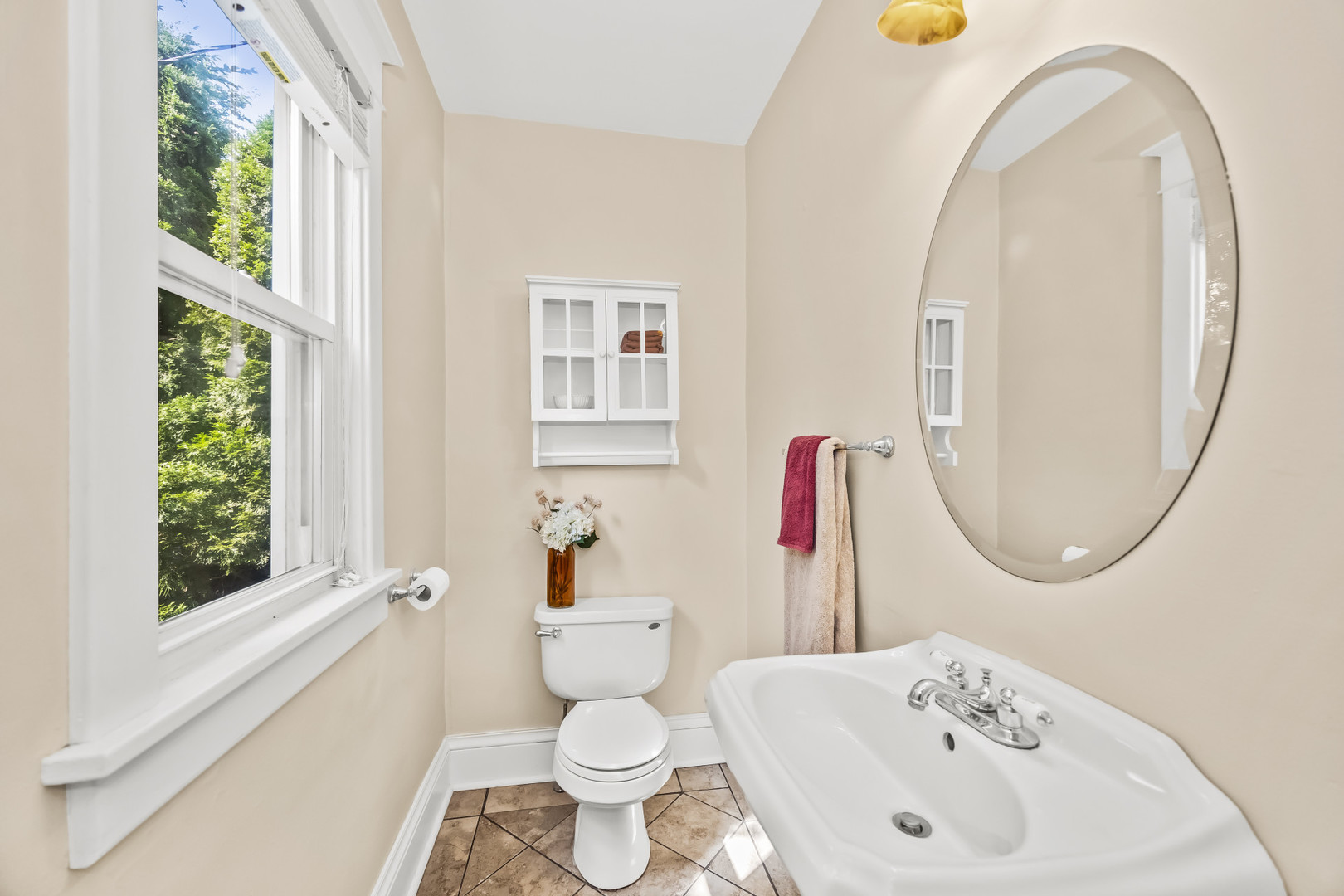 718 North Street Property Photo 11
