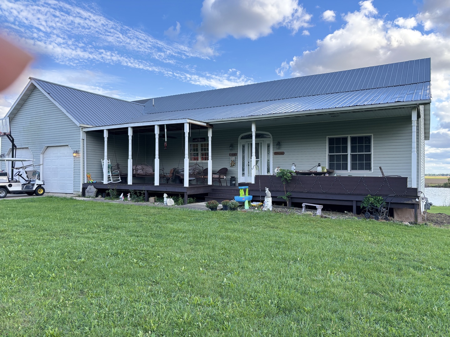 530 E Meuser Drive Property Photo 1