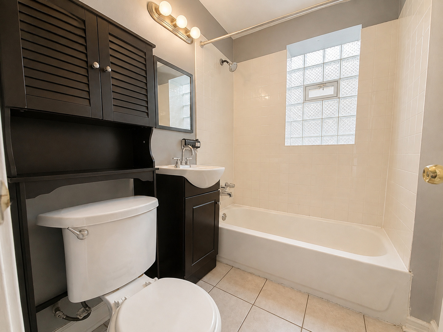 2415 N Oak Park Avenue Be Property Photo 5