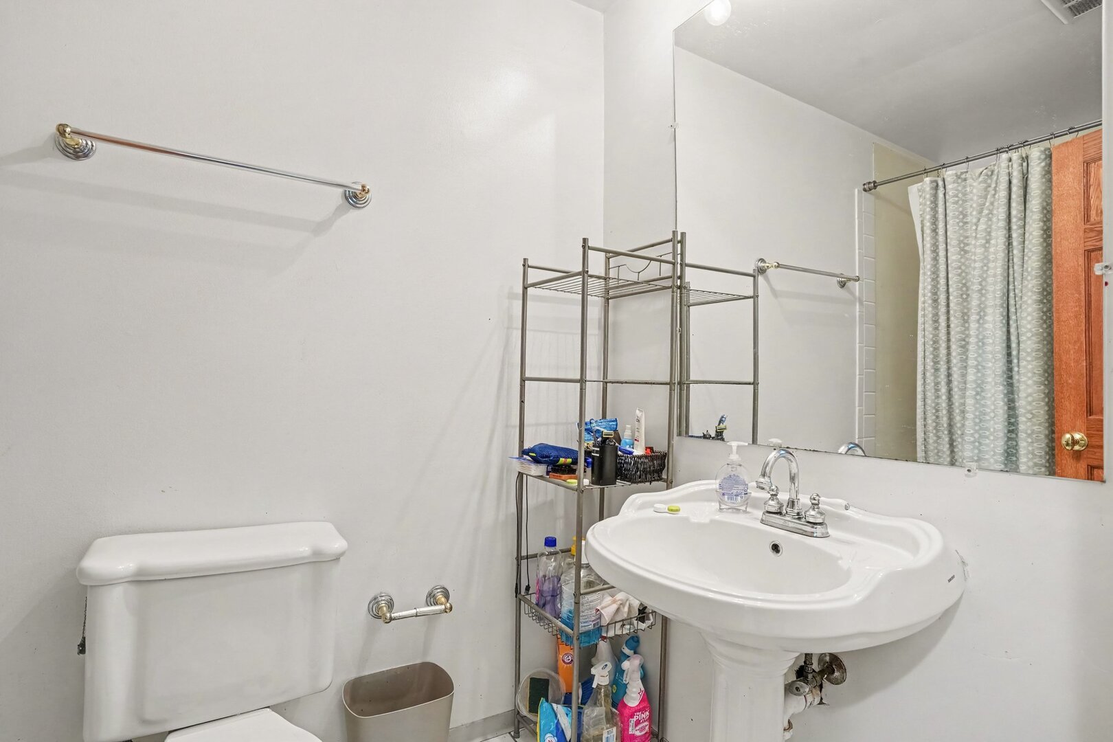 1055 Belle Plaine Avenue Property Photo 10