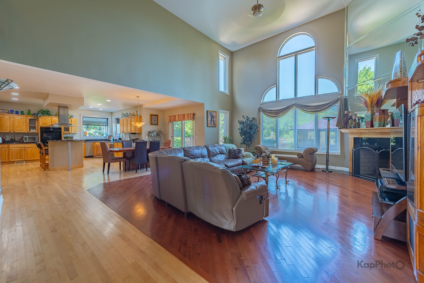 15120 Alpine Drive Property Photo 3