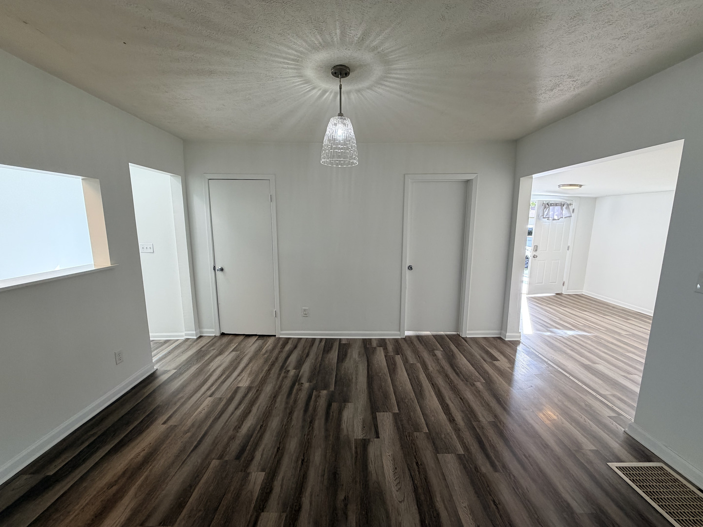 811 S Monroe Street Property Photo 5