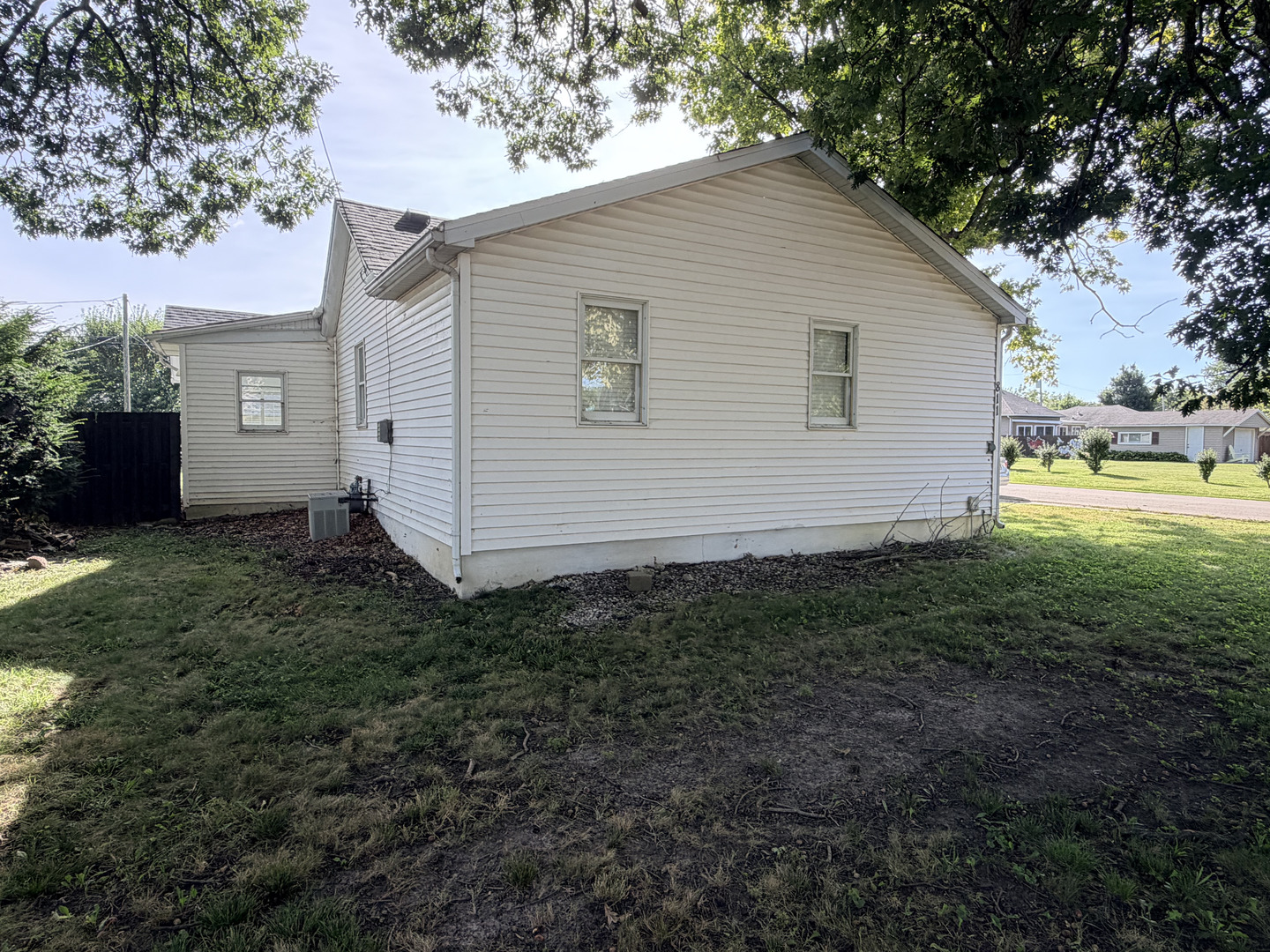 811 S Monroe Street Property Photo 21