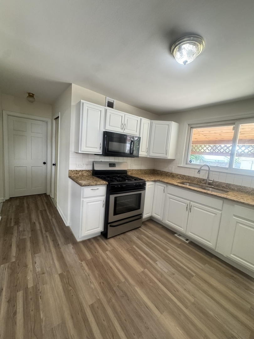 1336 Fowler Avenue Property Photo 11
