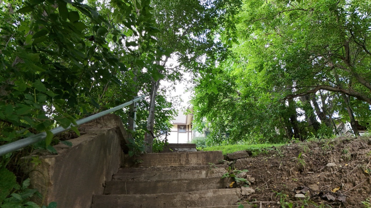 528 W 6th Street Property Photo 4