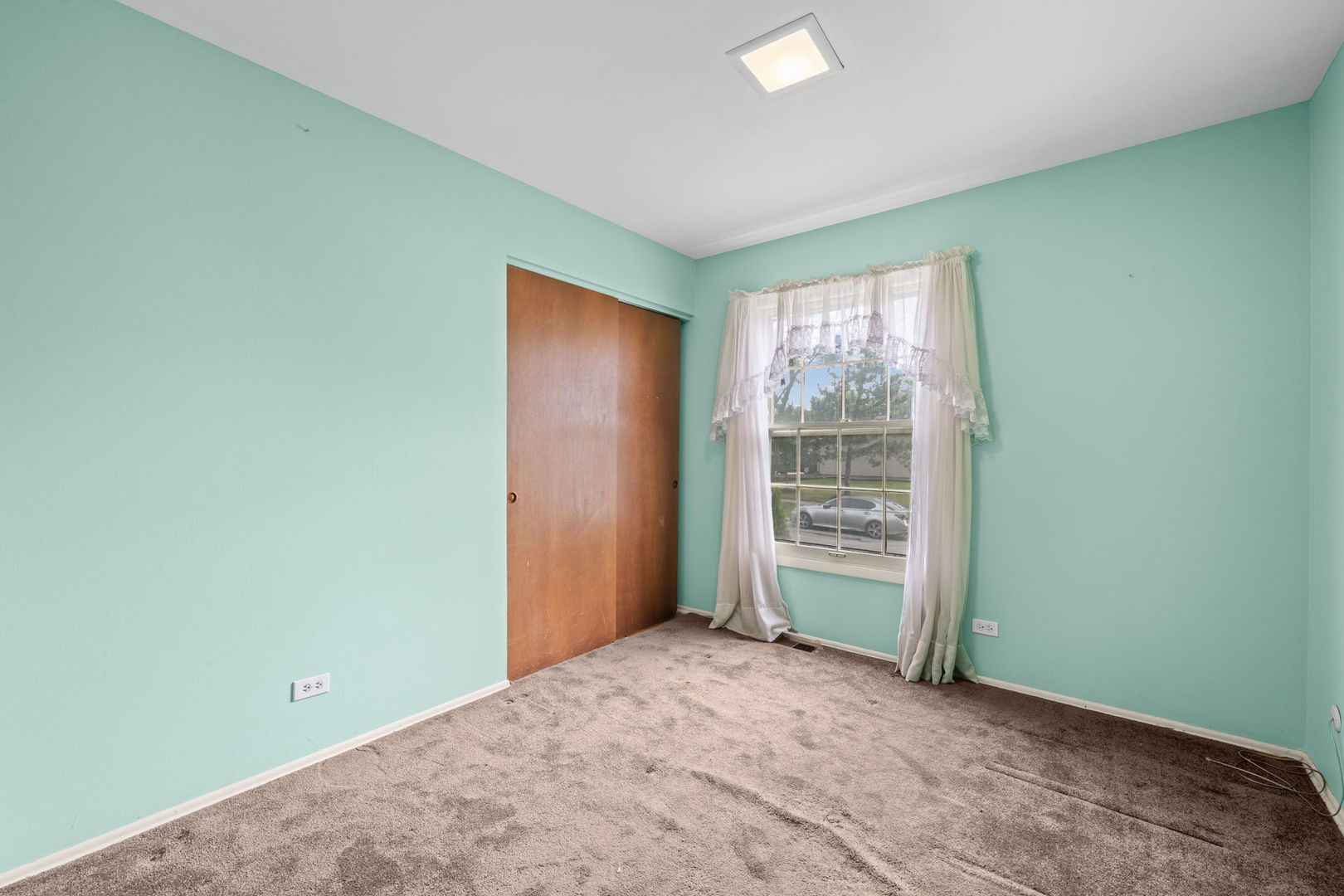 1024 Yorkshire Drive Property Photo 13