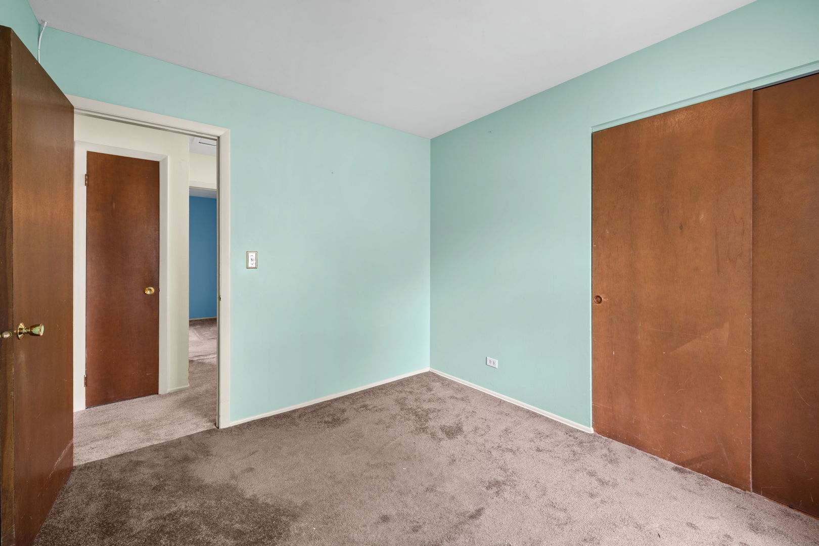 1024 Yorkshire Drive Property Photo 14