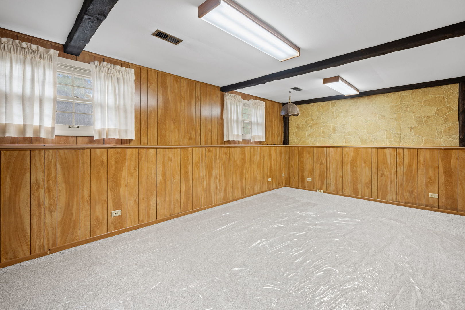1024 Yorkshire Drive Property Photo 16
