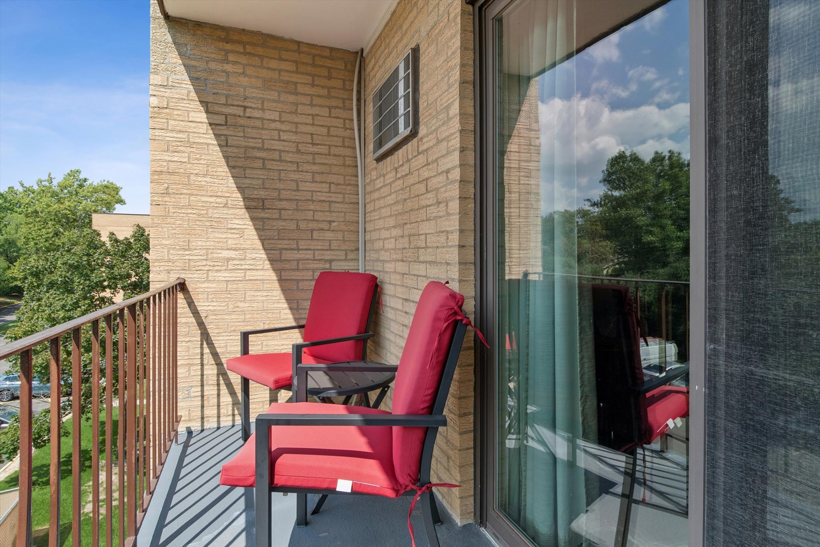 6670 S Brainard Avenue 409 Property Photo 14