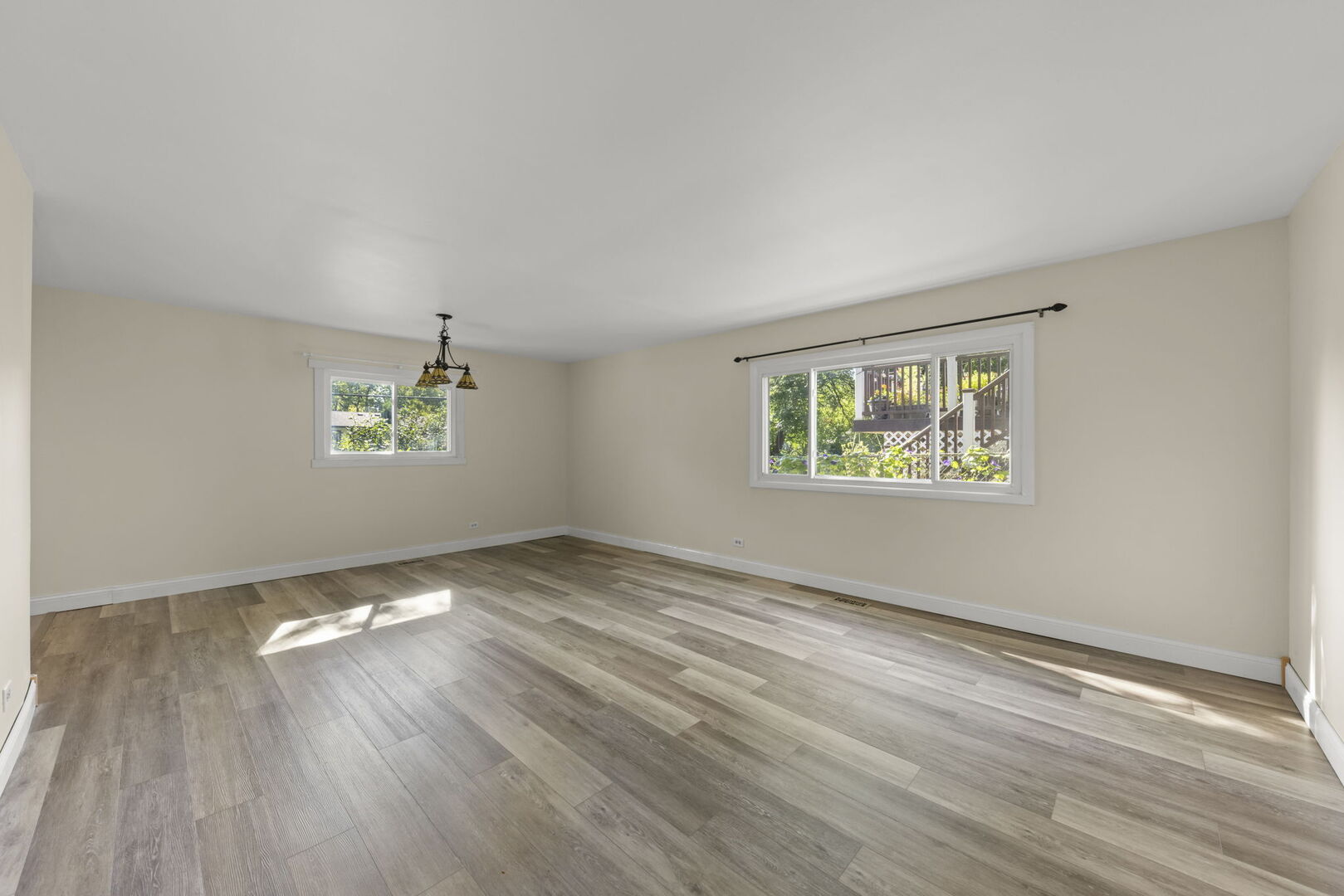 7101 Edgebrook Lane Property Photo 3