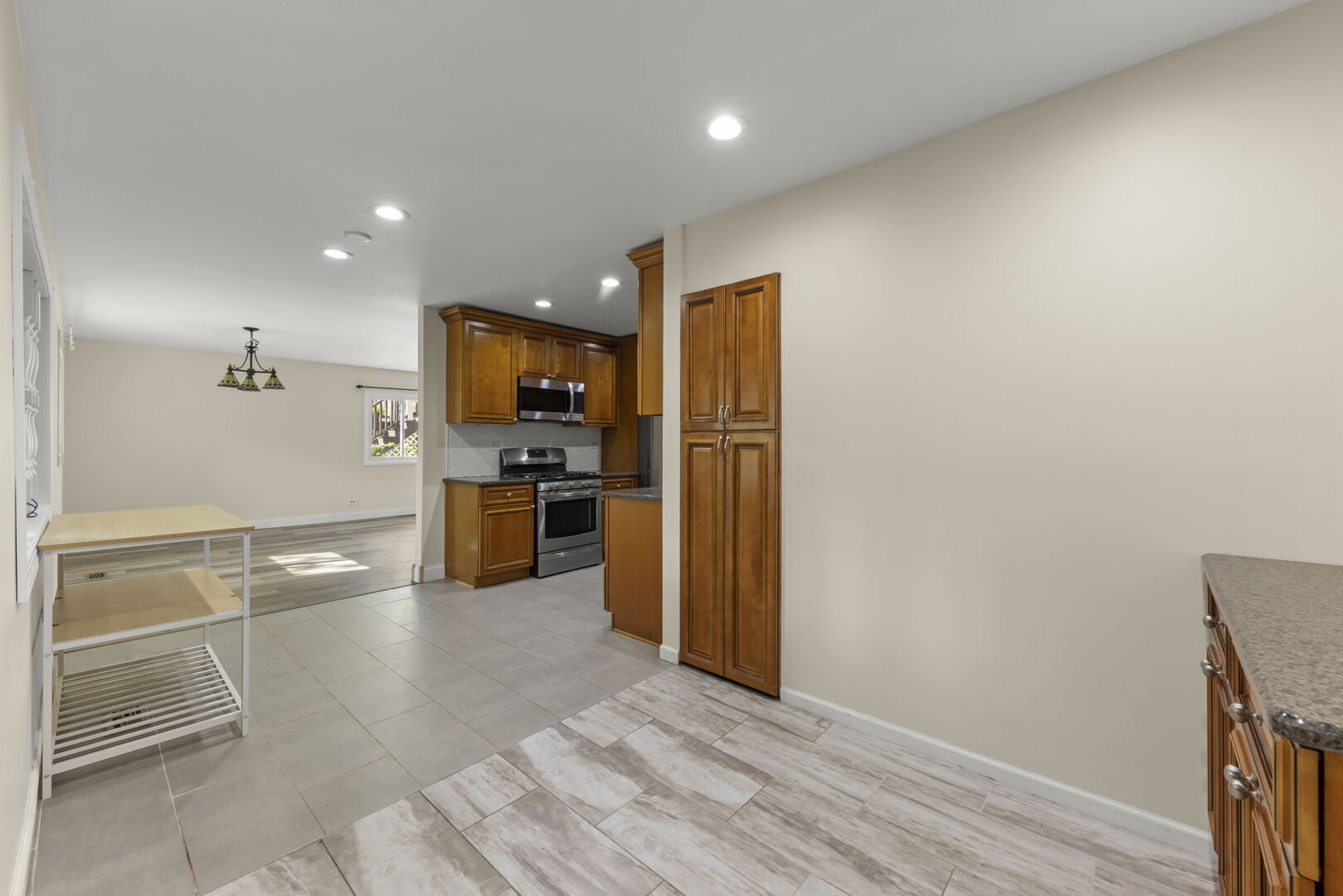 7101 Edgebrook Lane Property Photo 10