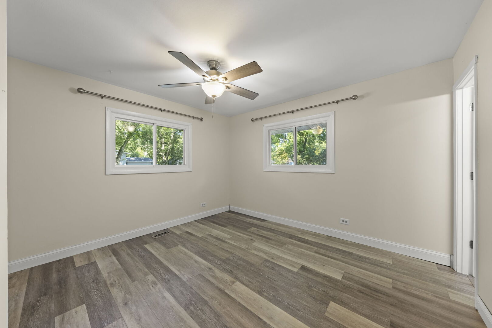 7101 Edgebrook Lane Property Photo 15