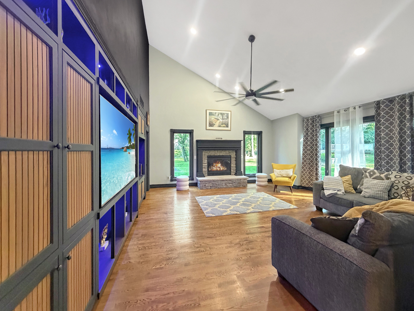 1677 Barberry Circle Property Photo 8