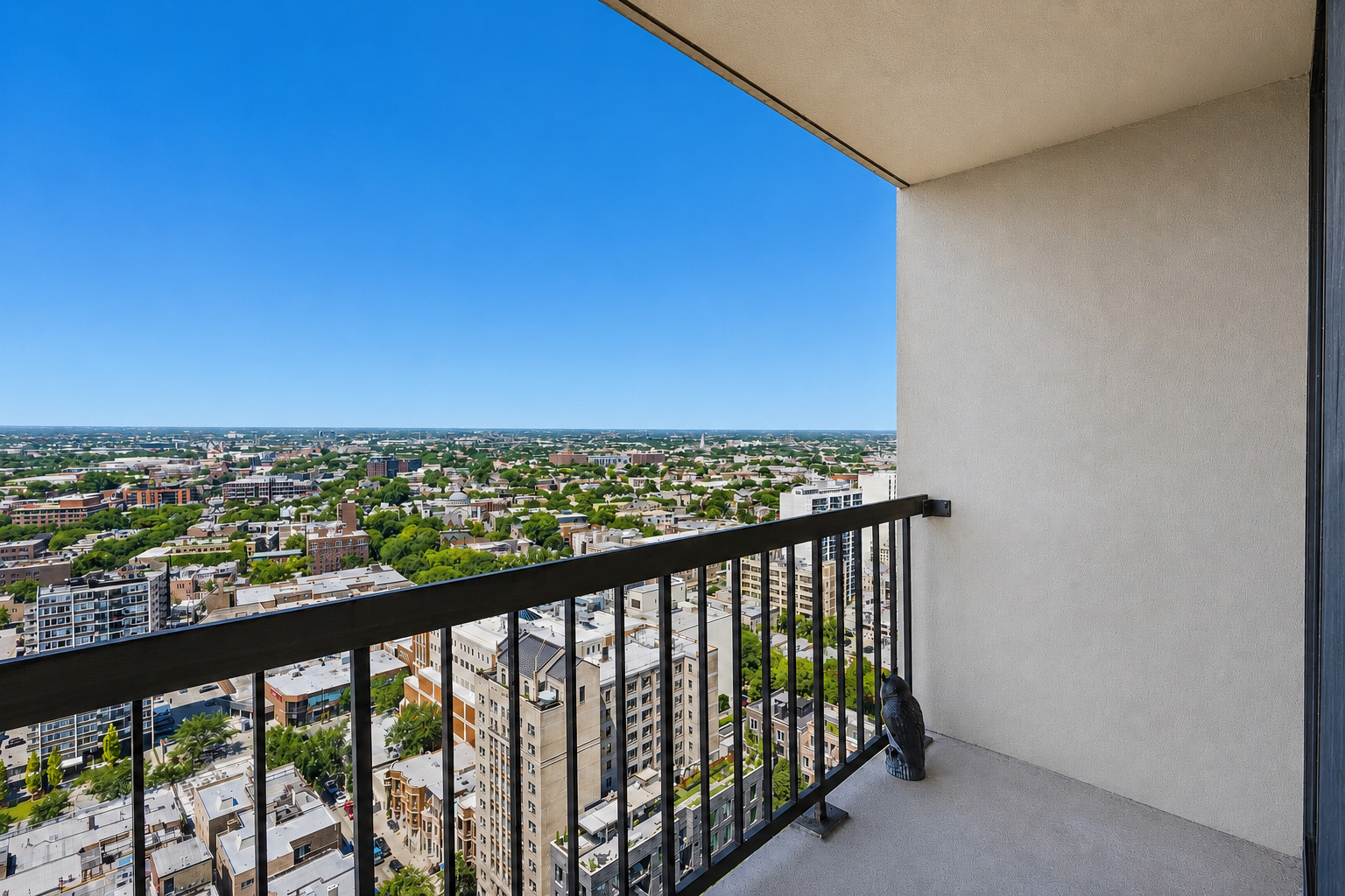 2500 N Lakeview Avenue 3101 Property Photo 13