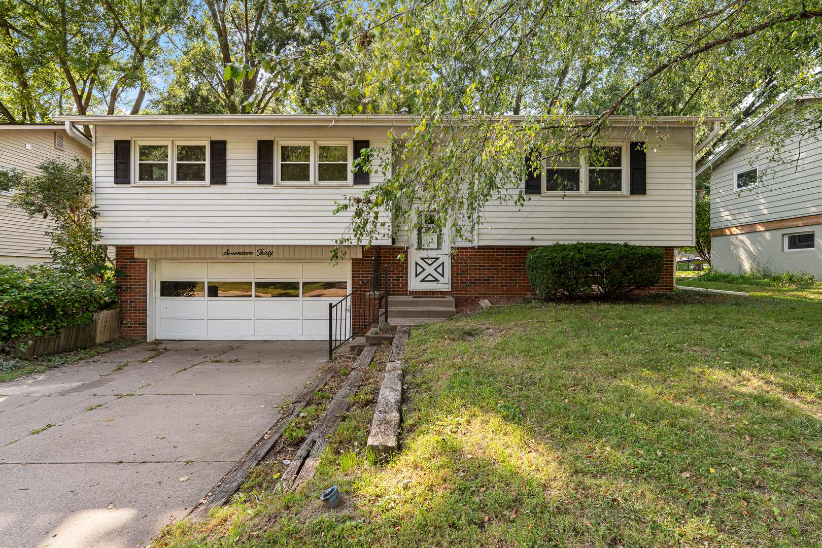 1730 Fairmeadow Drive Property Photo 1