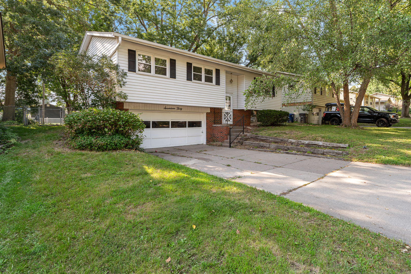 1730 Fairmeadow Drive Property Photo 4