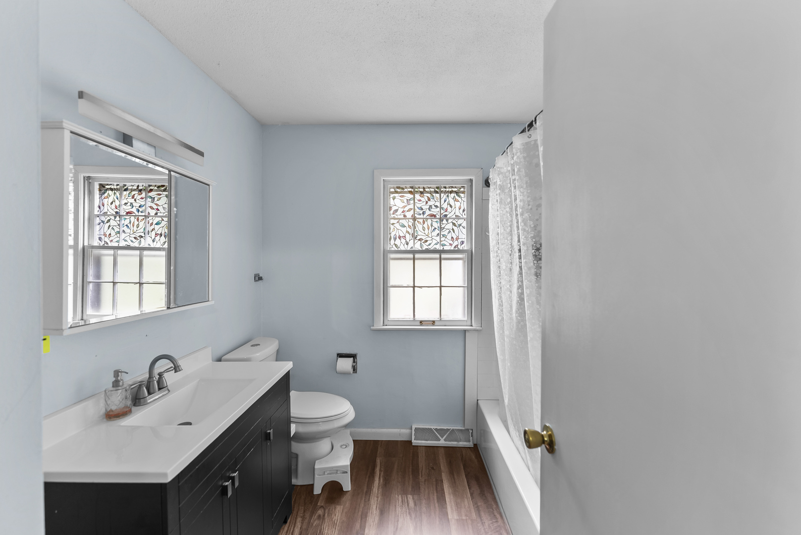 654 E 32nd Street Property Photo 14