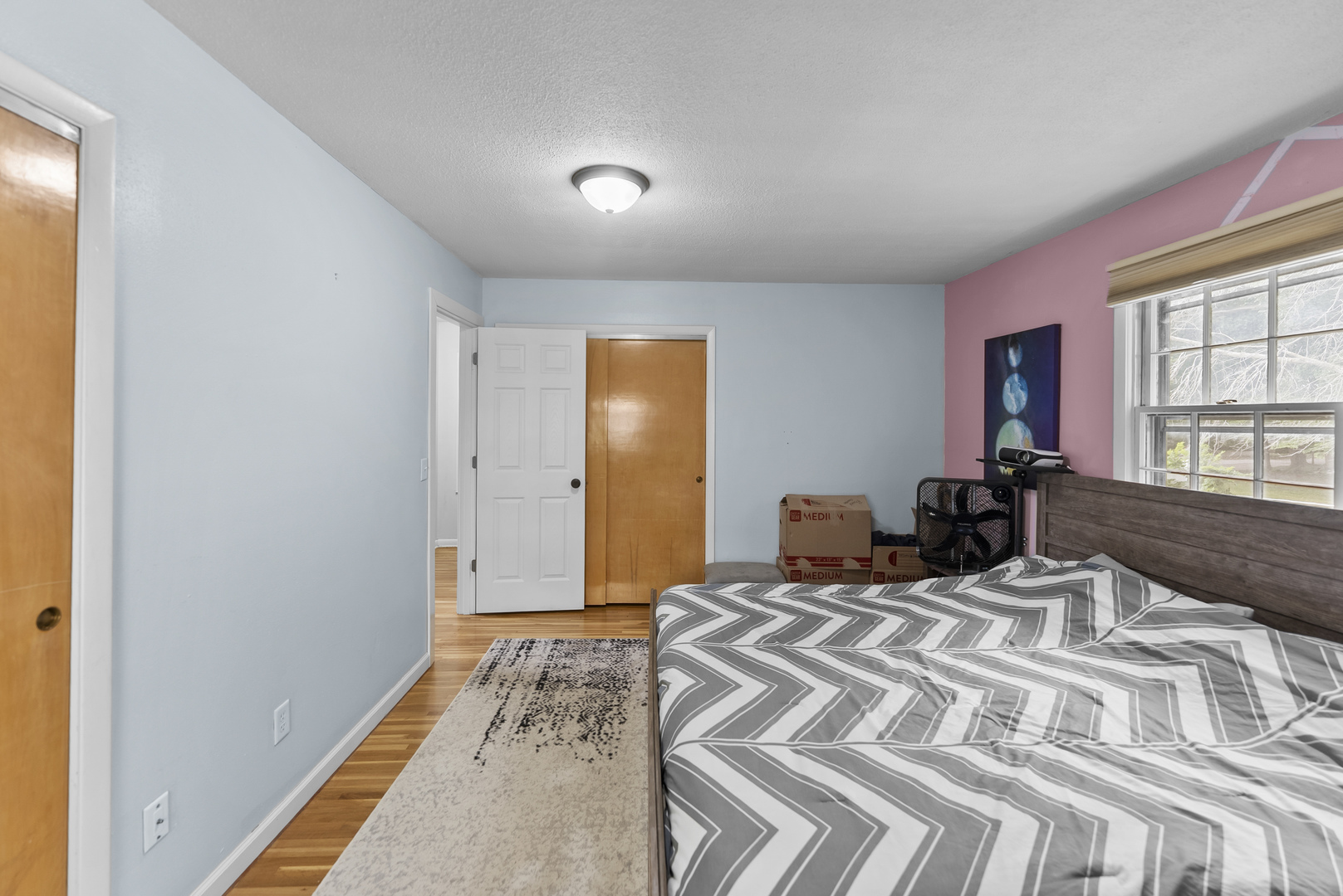 654 E 32nd Street Property Photo 18