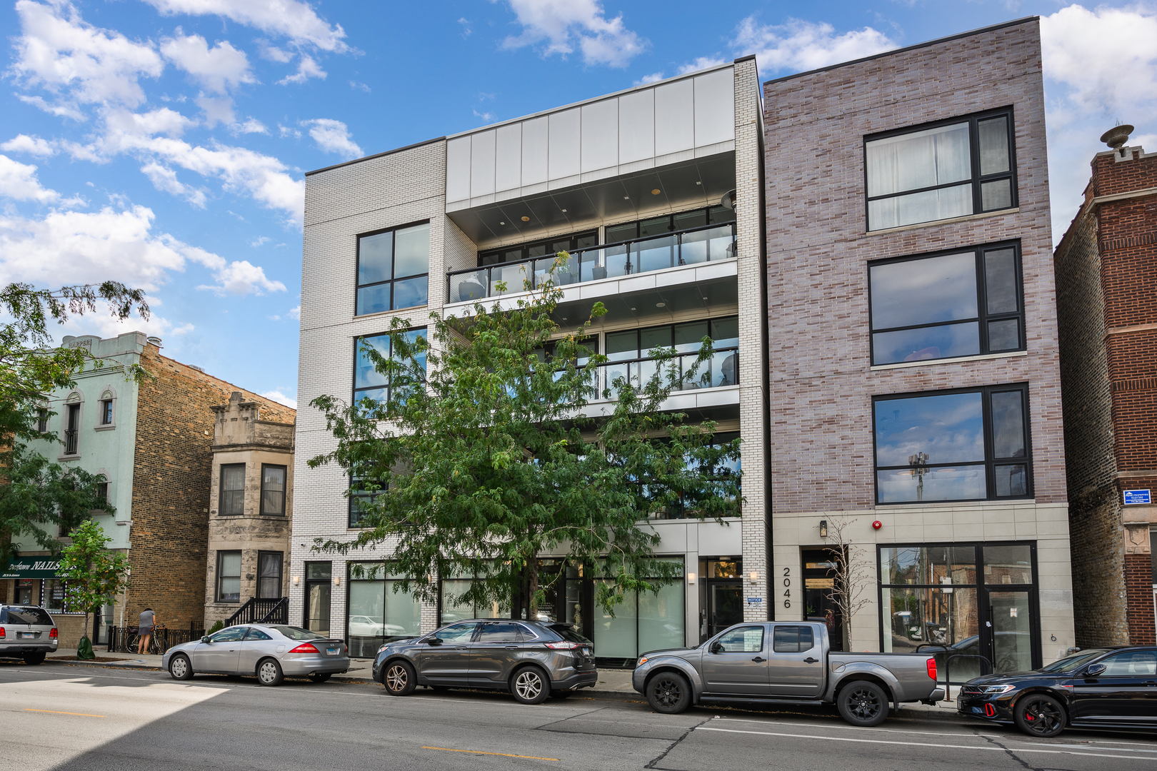 2040 N Damen Avenue 2 Property Photo 1