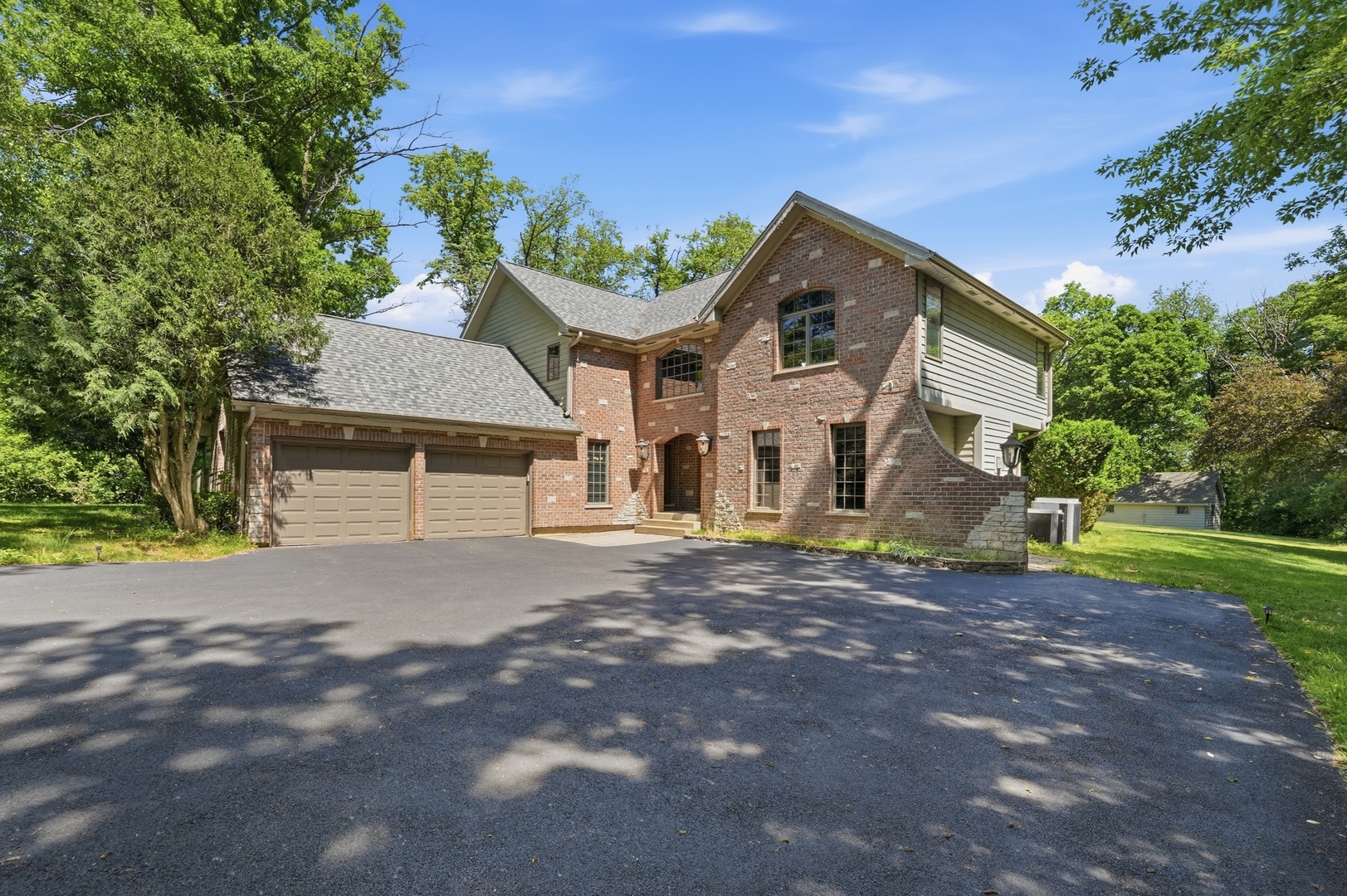 26792 W Lakeview Drive Property Photo 1