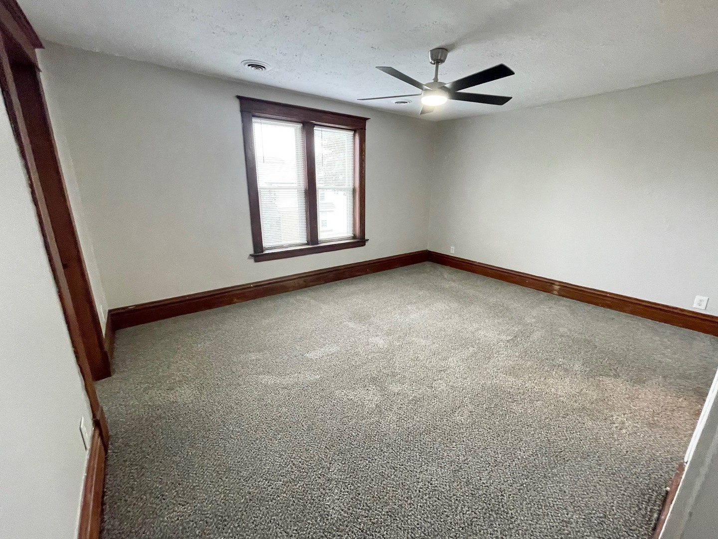 321 N Main Street 3 Property Photo 4