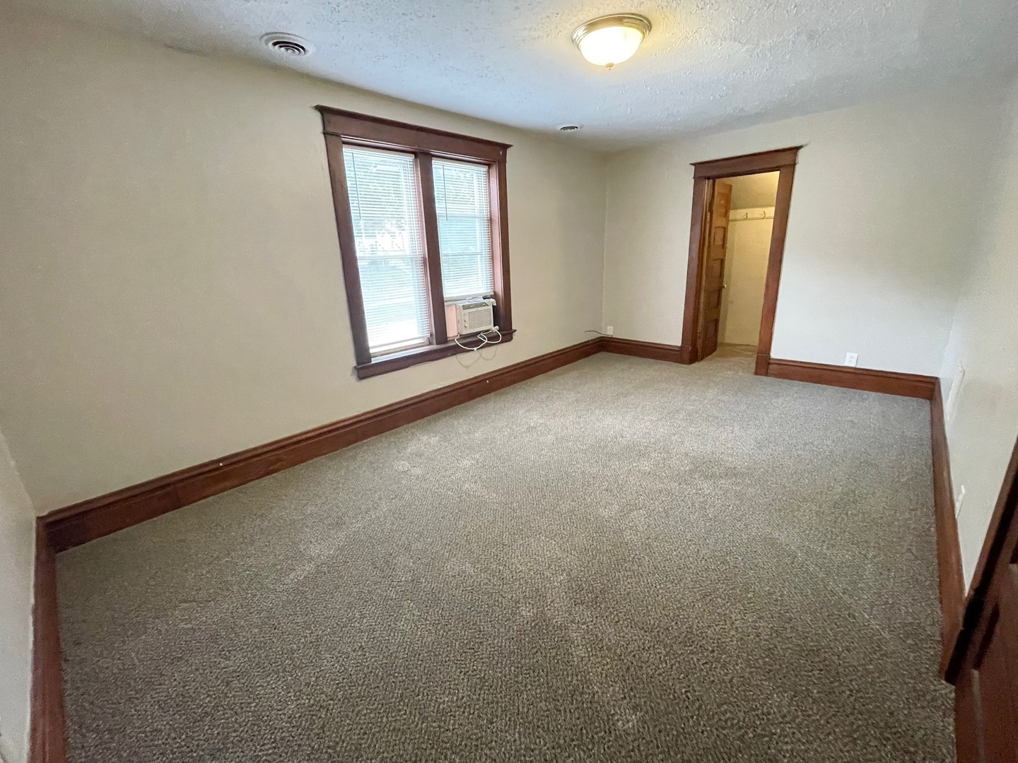 321 N Main Street 3 Property Photo 9