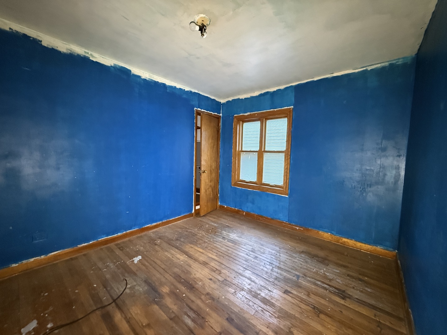 5643 S Newcastle Avenue Property Photo 7