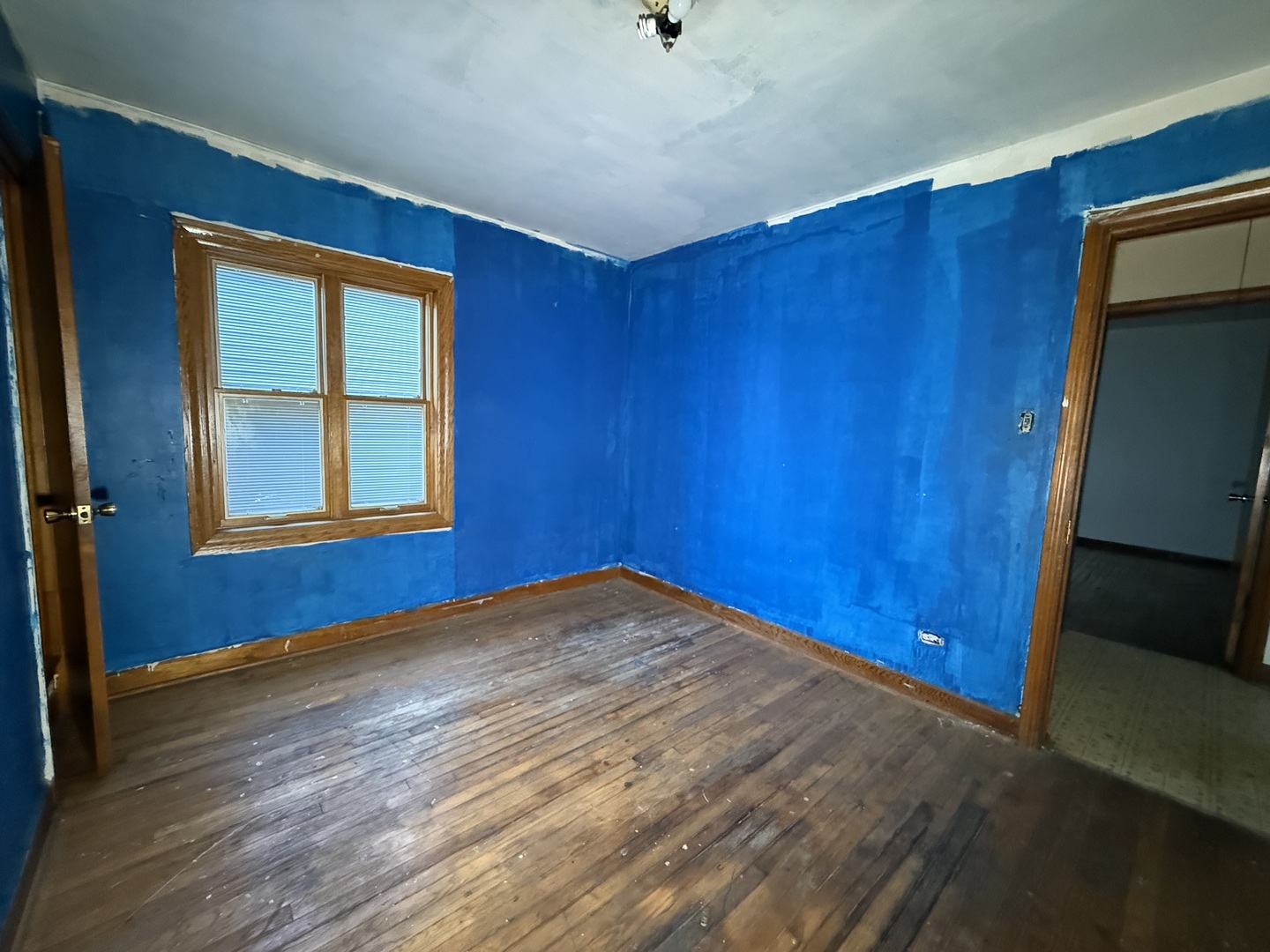 5643 S Newcastle Avenue Property Photo 8