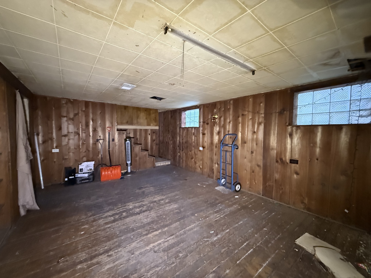 5643 S Newcastle Avenue Property Photo 11