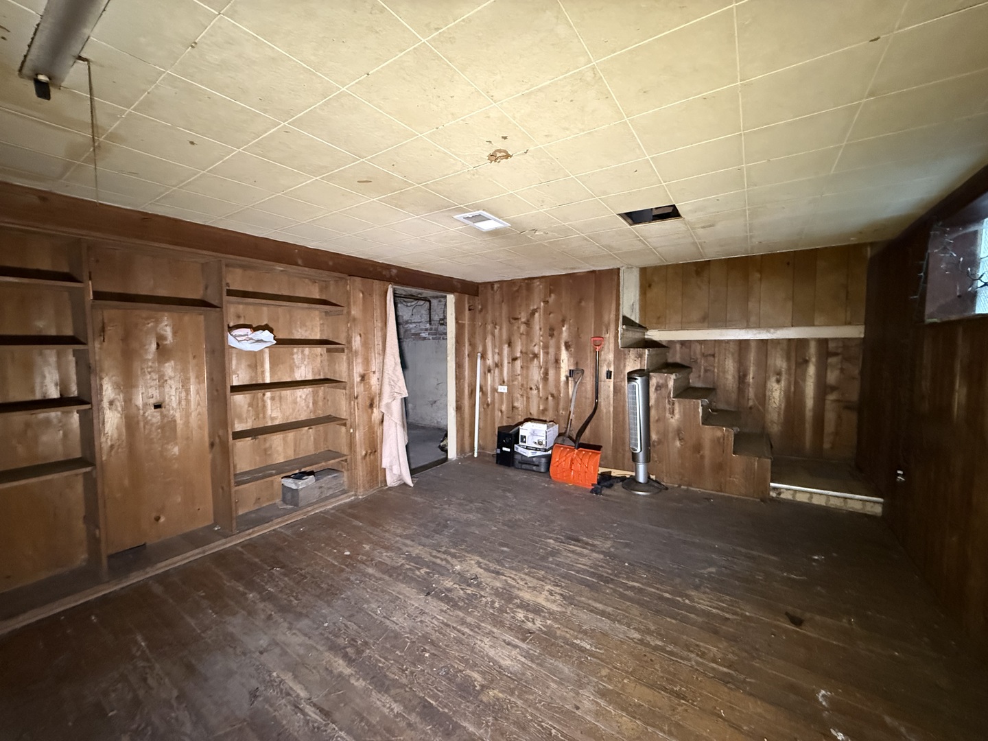 5643 S Newcastle Avenue Property Photo 12