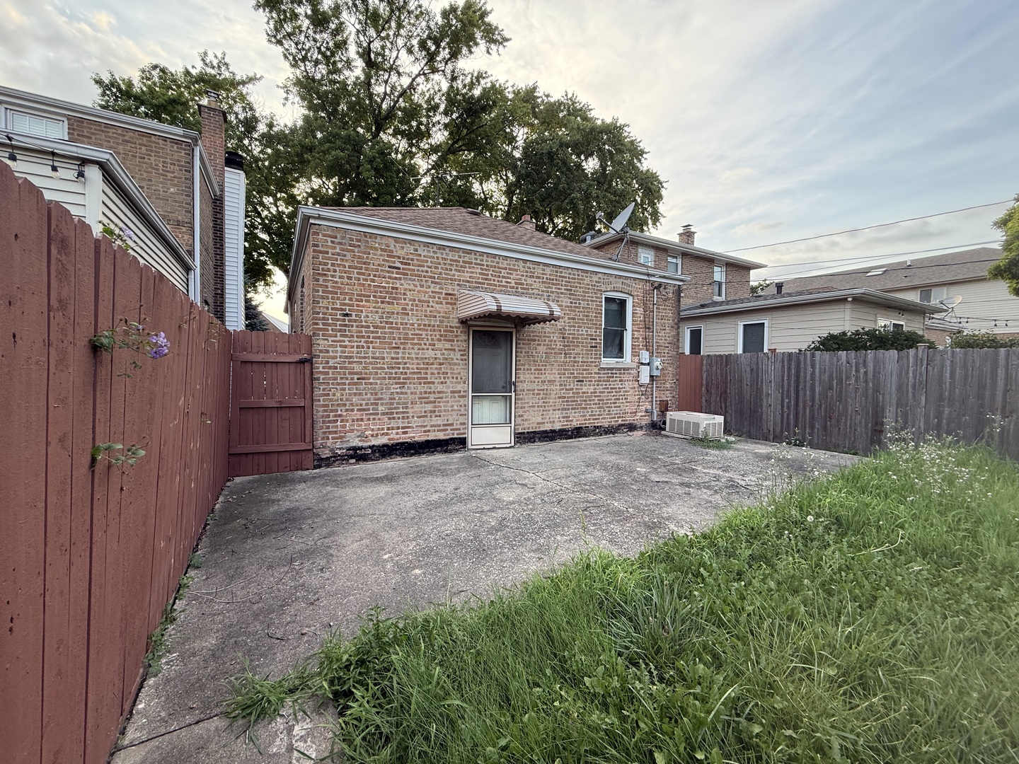 5643 S Newcastle Avenue Property Photo 20
