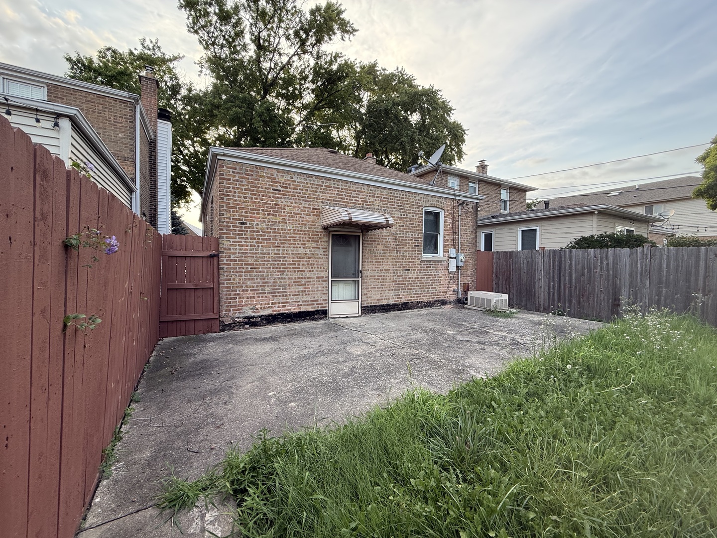 5643 S Newcastle Avenue Property Photo 21