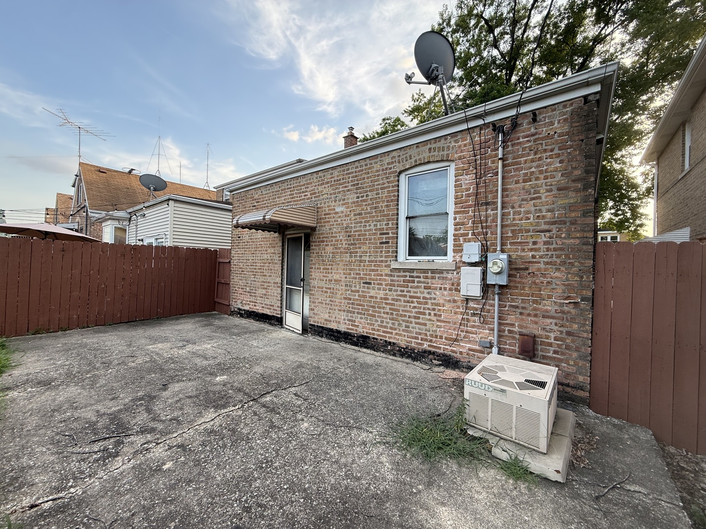 5643 S Newcastle Avenue Property Photo 23