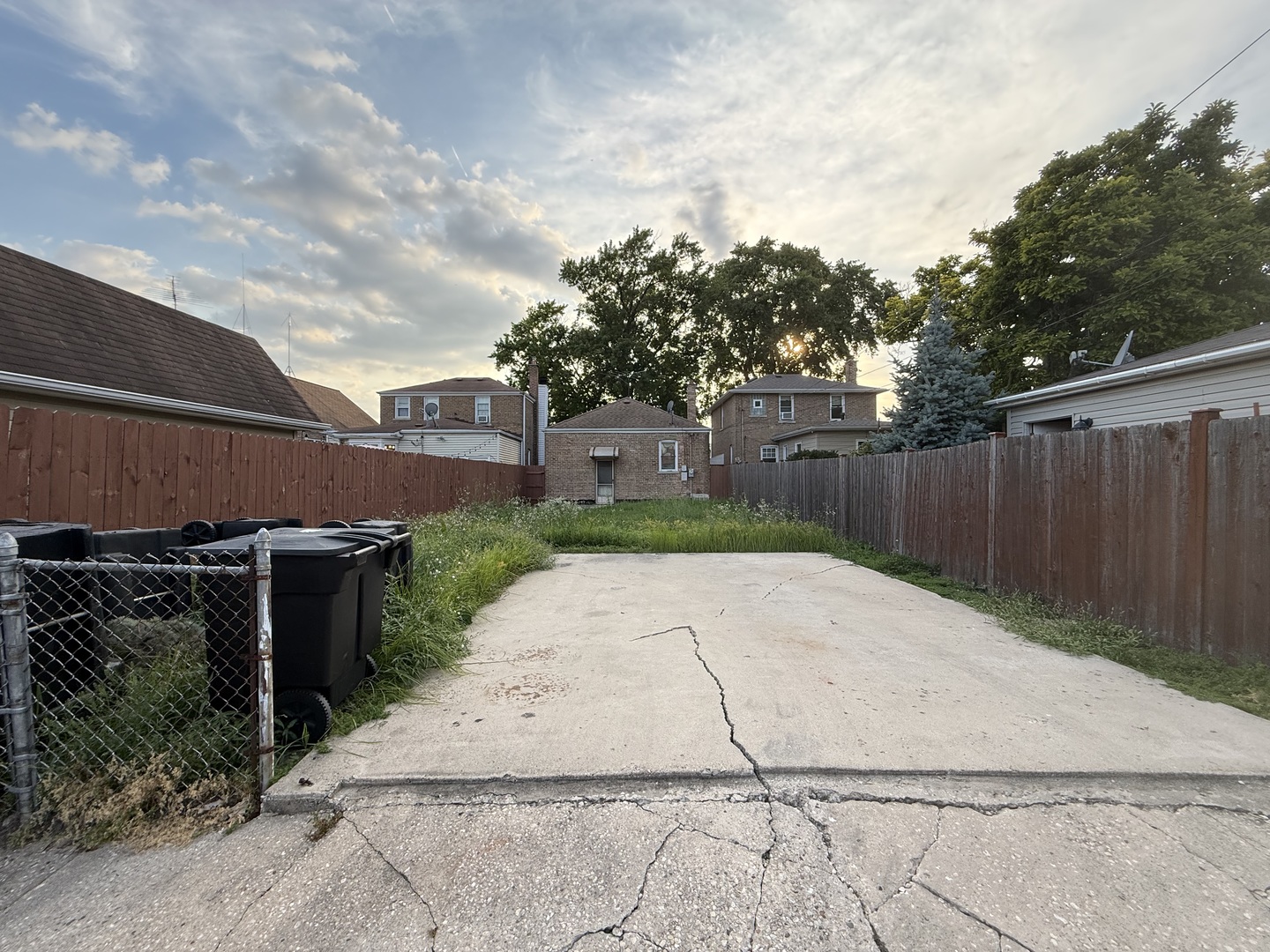 5643 S Newcastle Avenue Property Photo 24