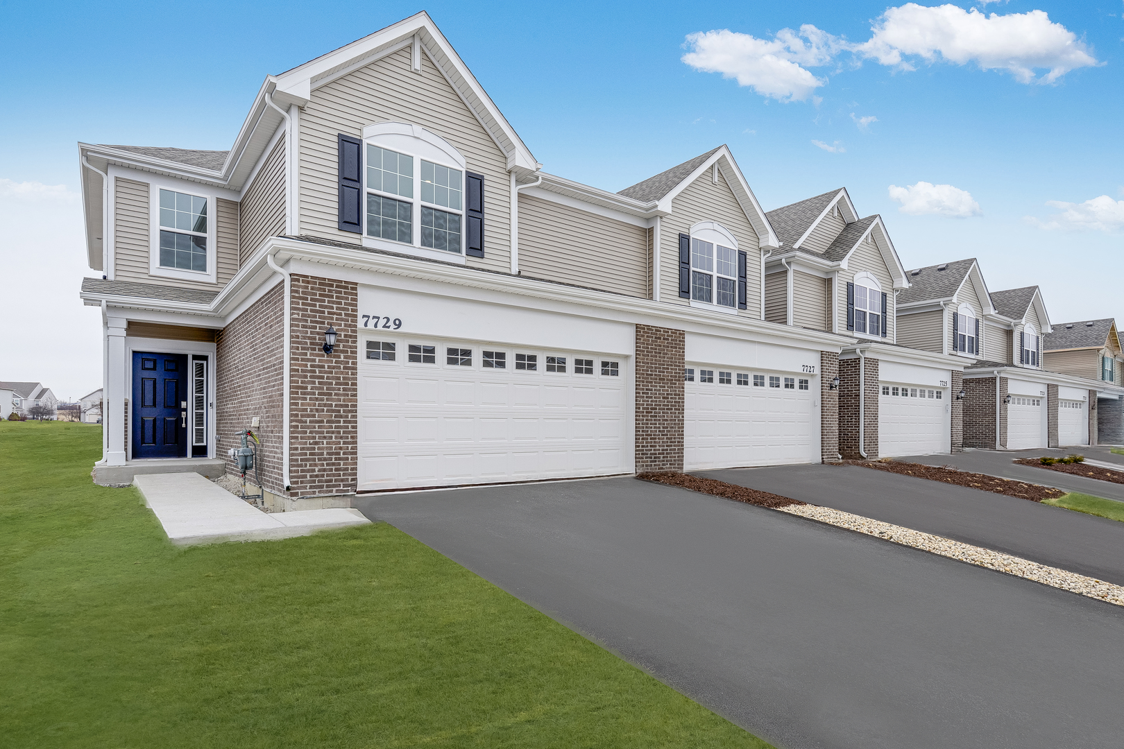 1122 Blazingstar Lane Property Photo 1