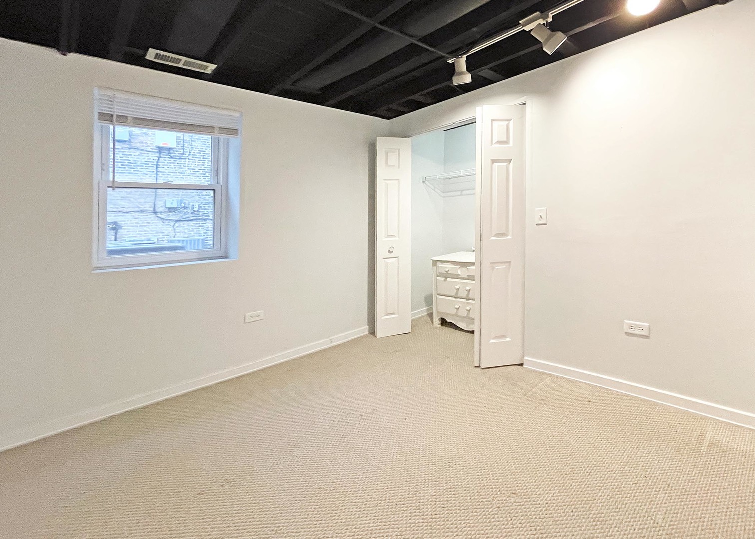 1414 N Noble Street Ch1 Property Photo 8