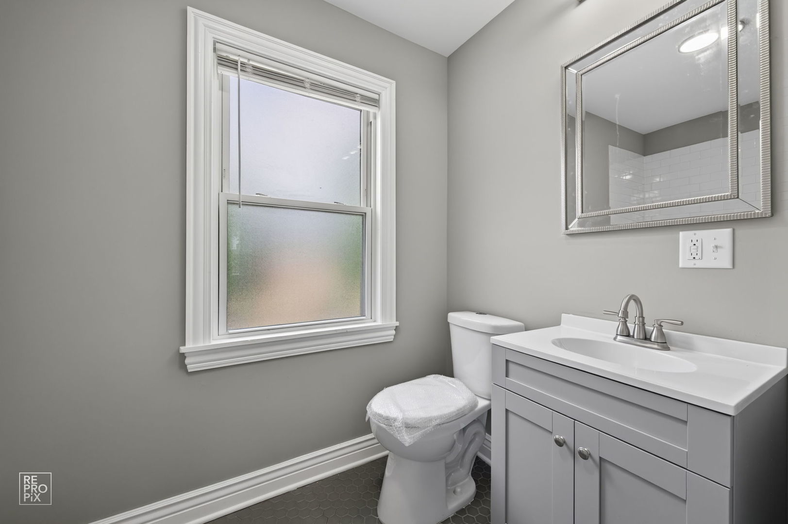 10639 S Forest Avenue Property Photo 13