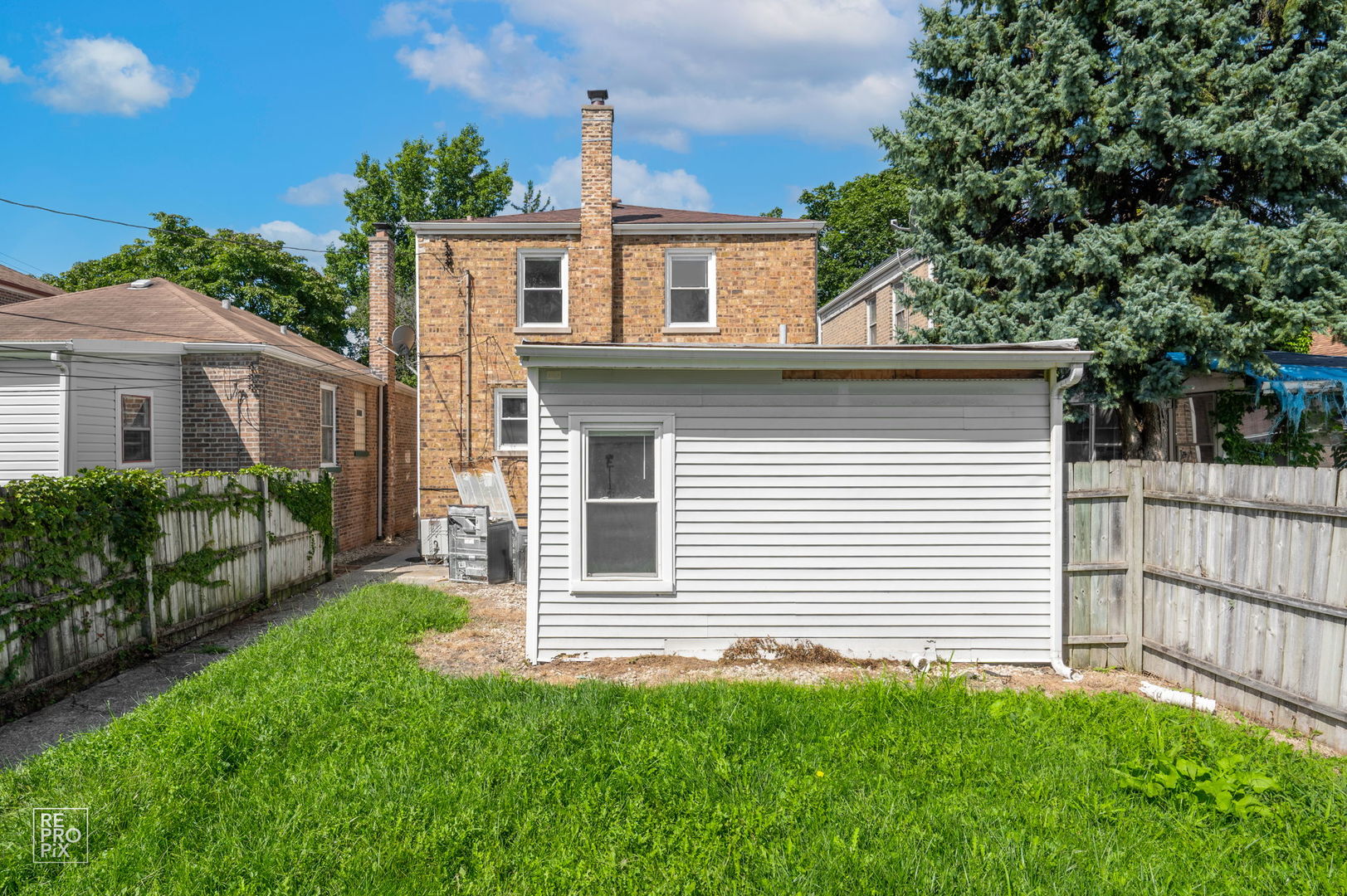 10639 S Forest Avenue Property Photo 20