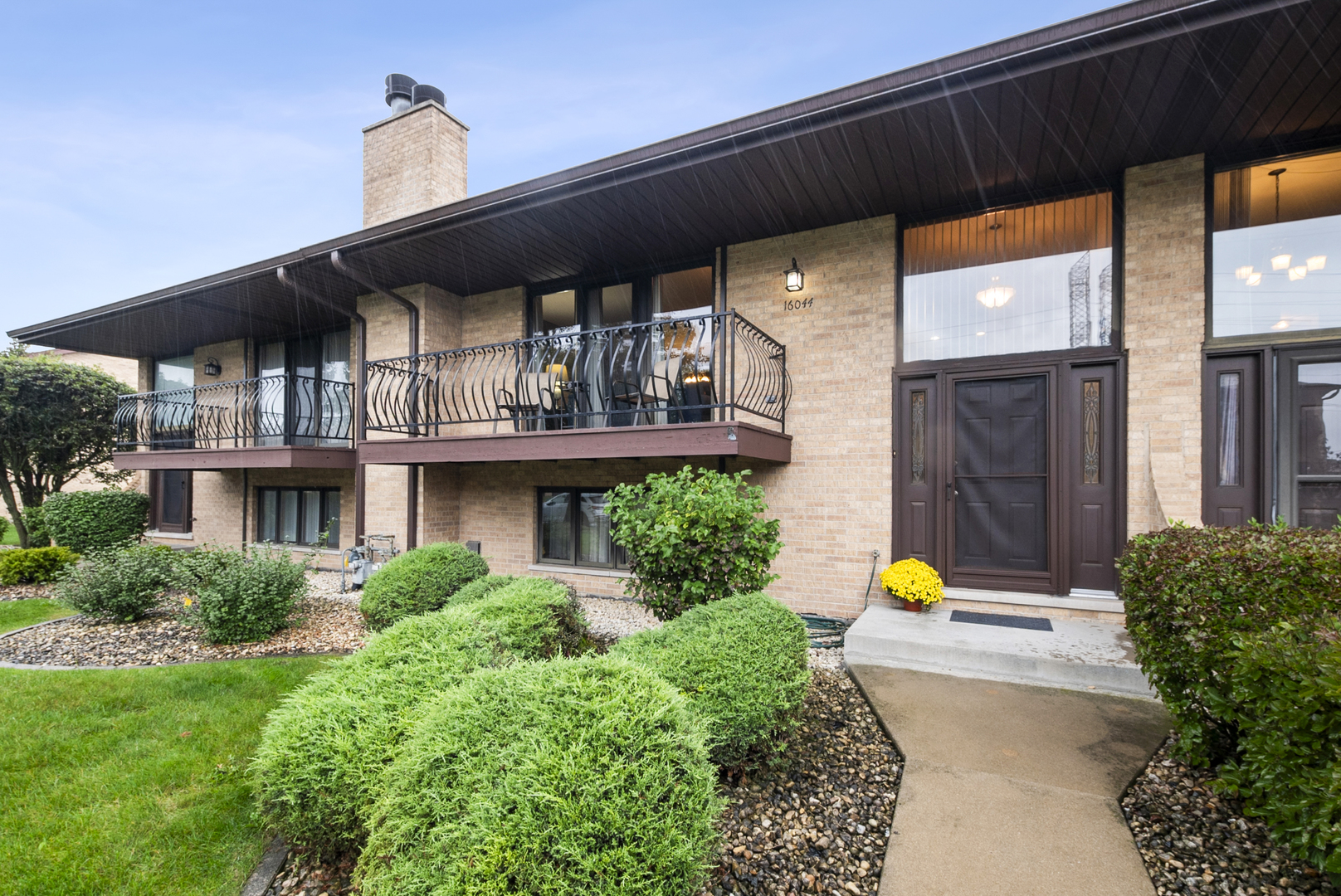 16044 Eagle Ridge Drive Property Photo 2