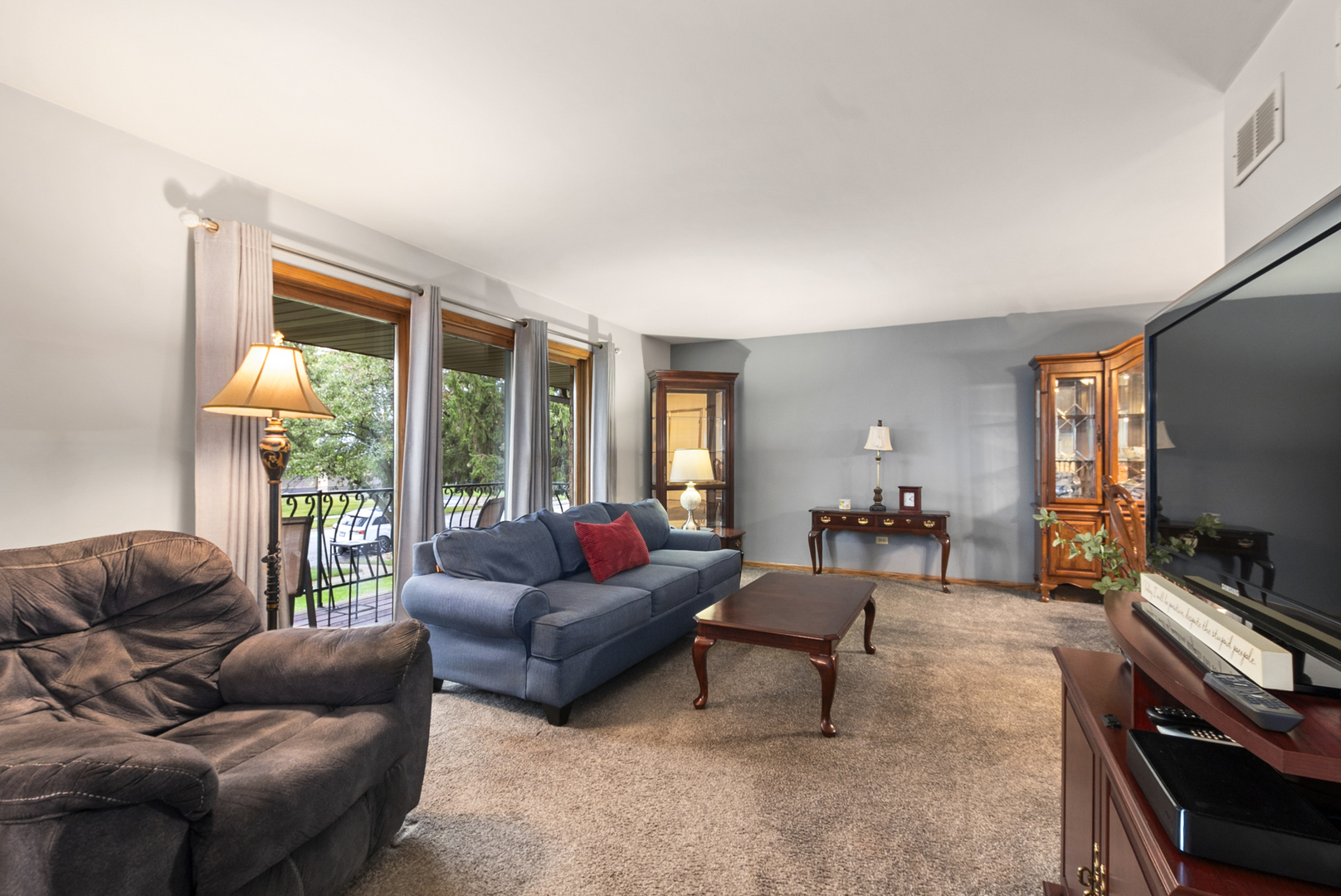 16044 Eagle Ridge Drive Property Photo 3
