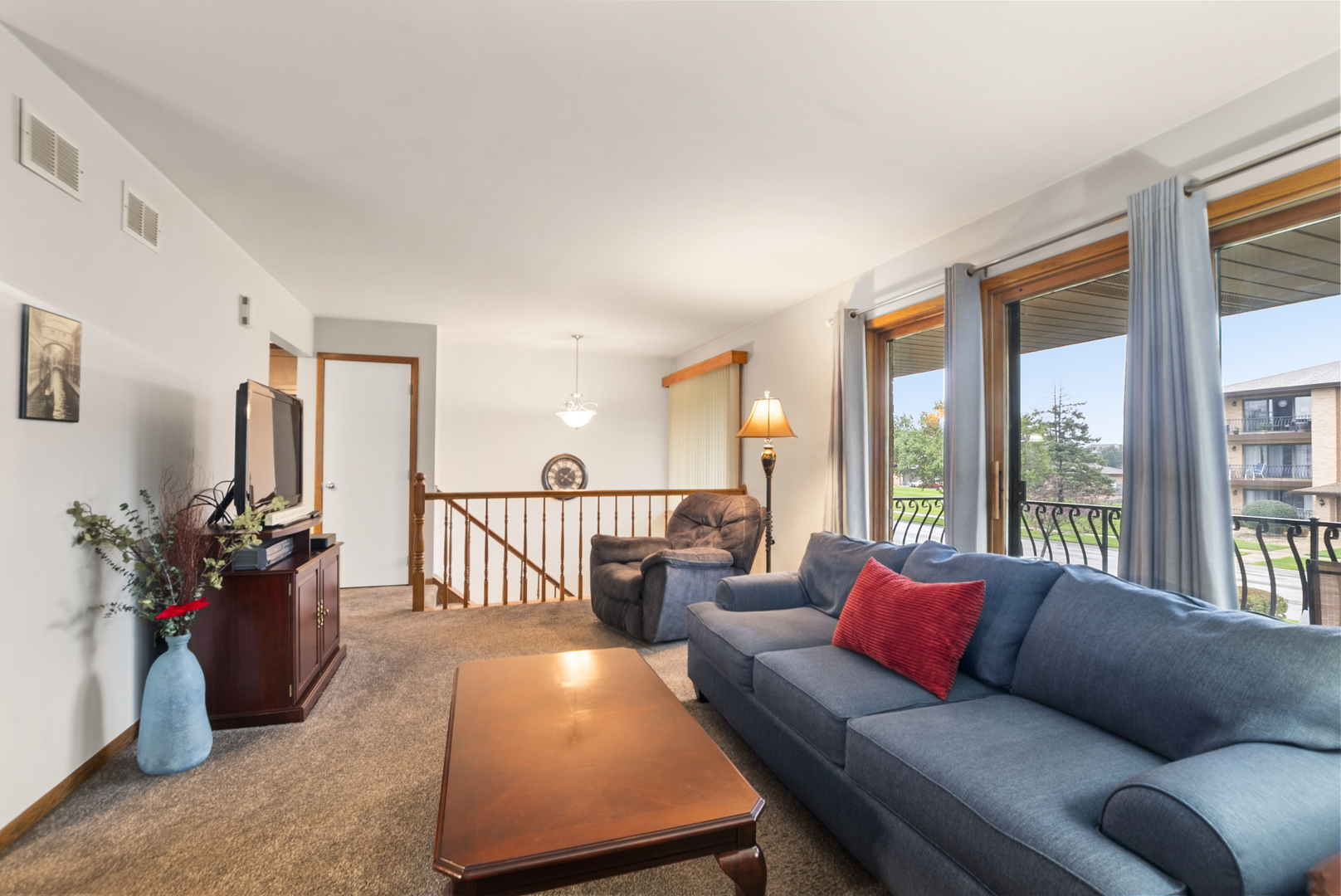 16044 Eagle Ridge Drive Property Photo 5