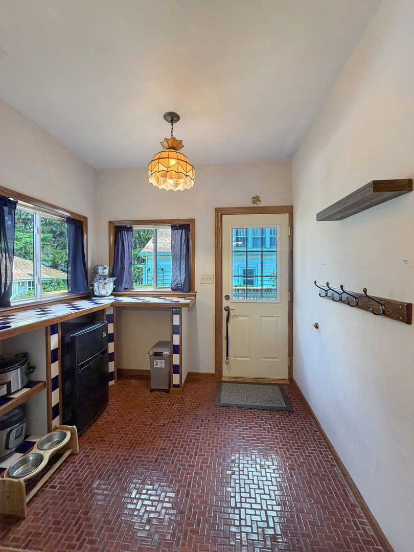 1426 W Lincoln Boulevard Property Photo 27
