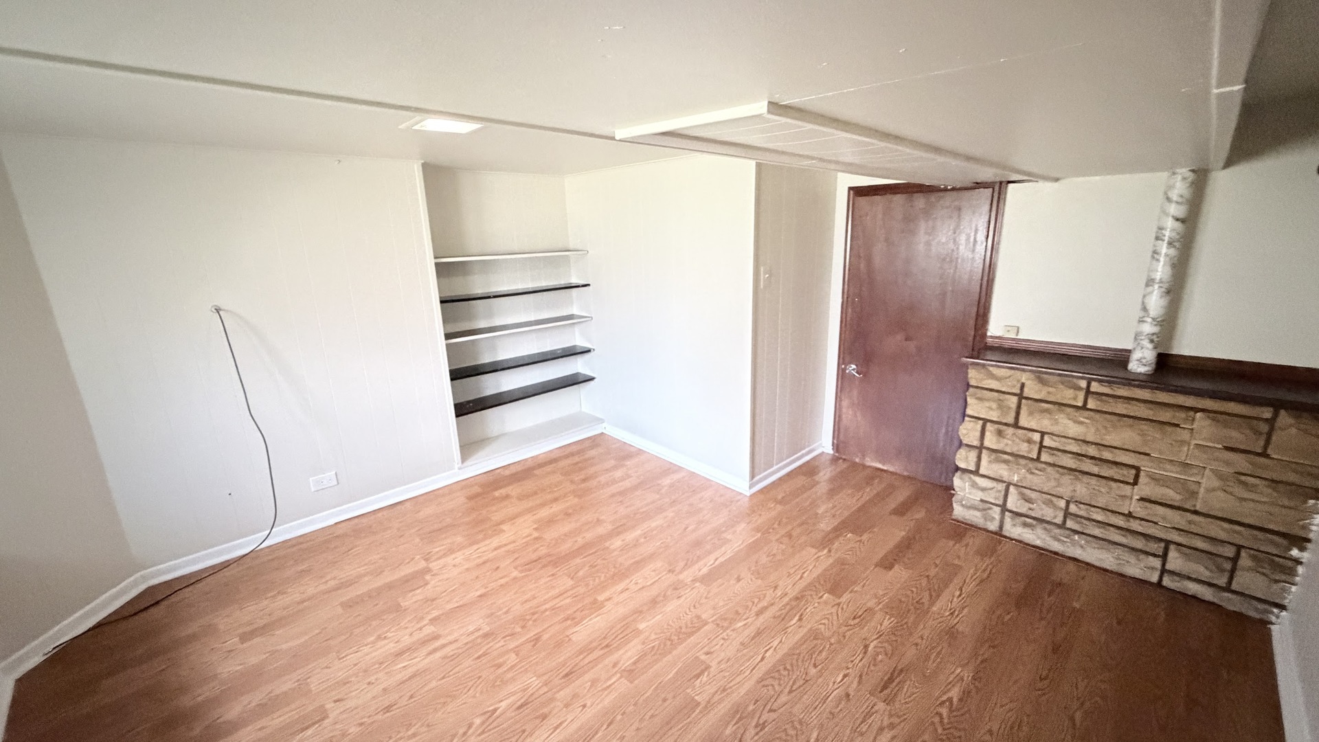 5706 N Maplewood Avenue G Property Photo 8