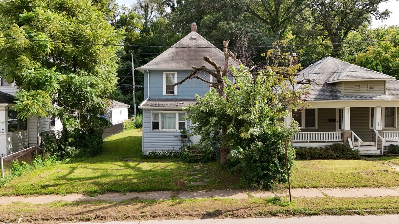 310 17th Avenue Property Photo 3