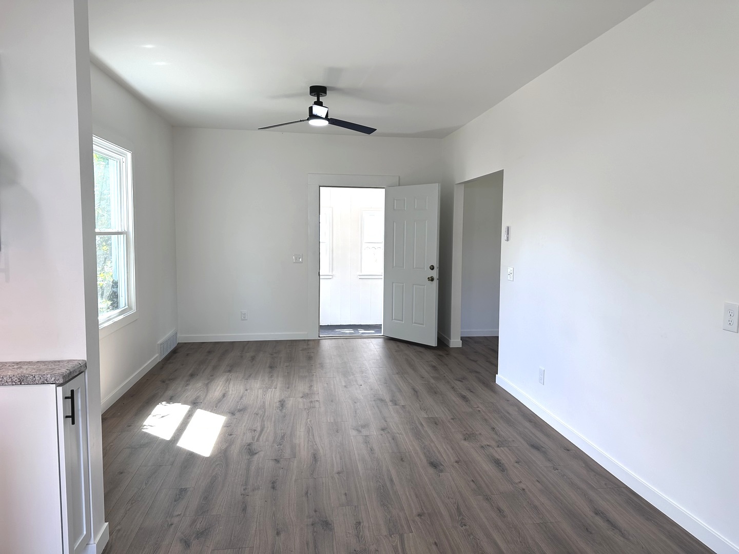 1005 3rd Street Property Photo 8