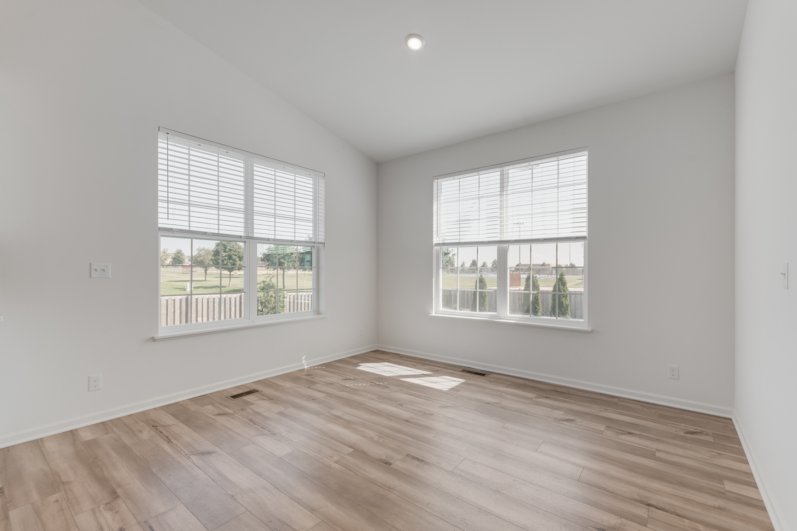2164 Tremont Avenue Property Photo 4